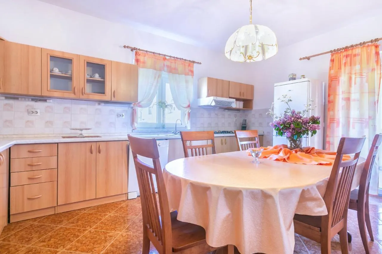 Aretha Villa Liznjan Holiday home