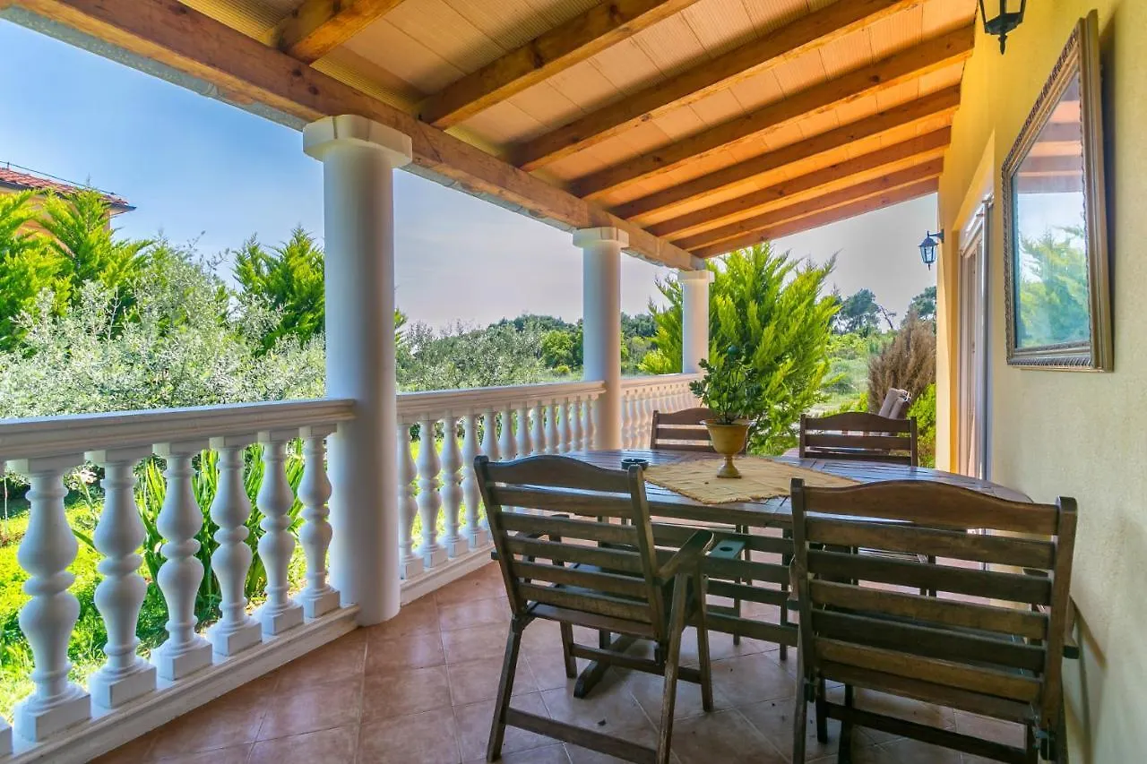 Holiday home Aretha Villa Liznjan Croatia